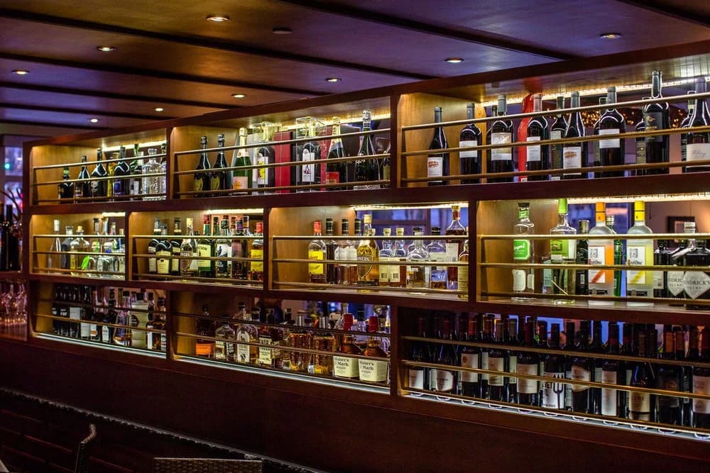 Restaurant ambiance
